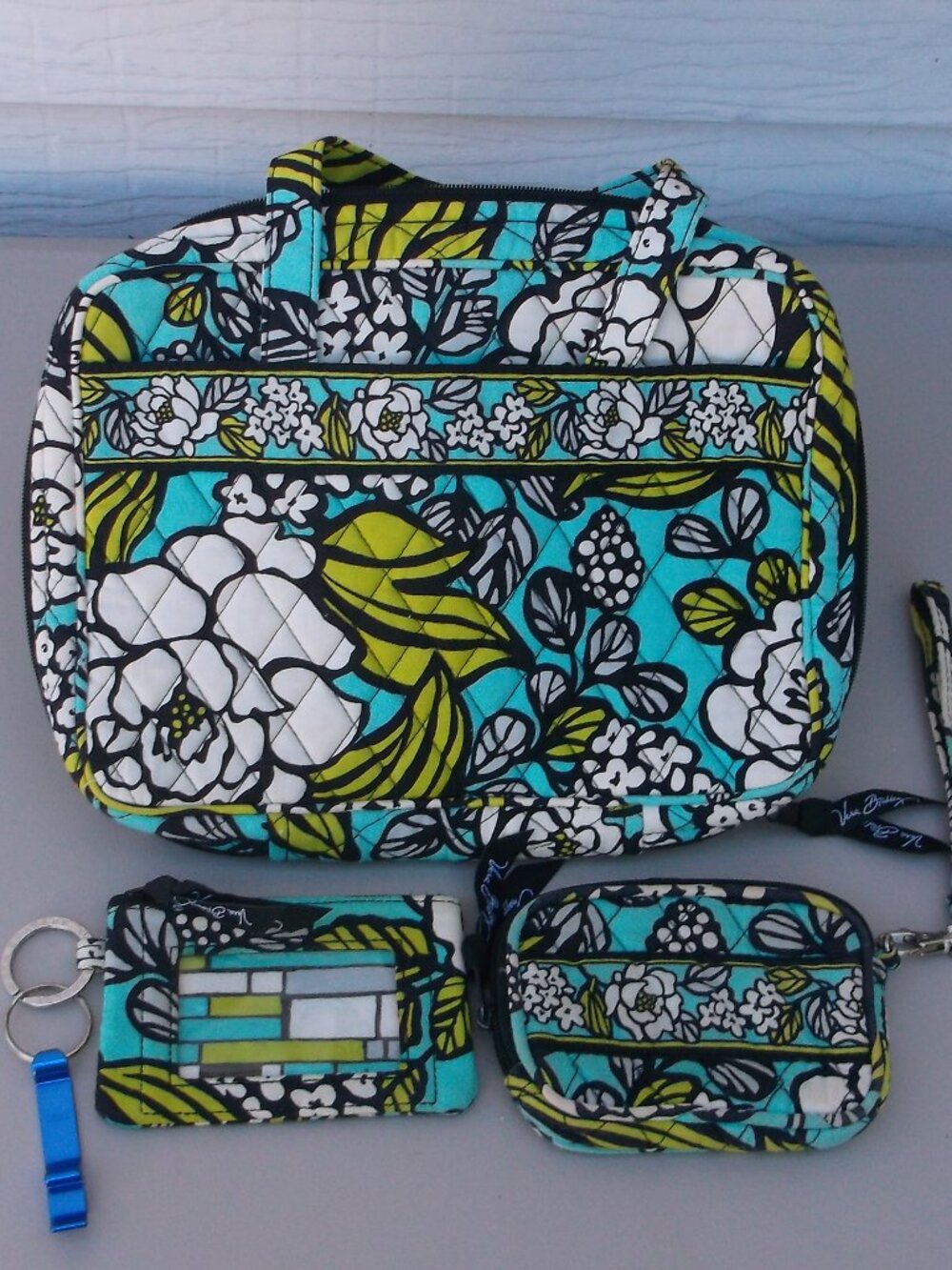 👜 3 Piece Colorful, Floral, Vera Bradly bag set + 1 Bottle Opener Key Ring ✈️